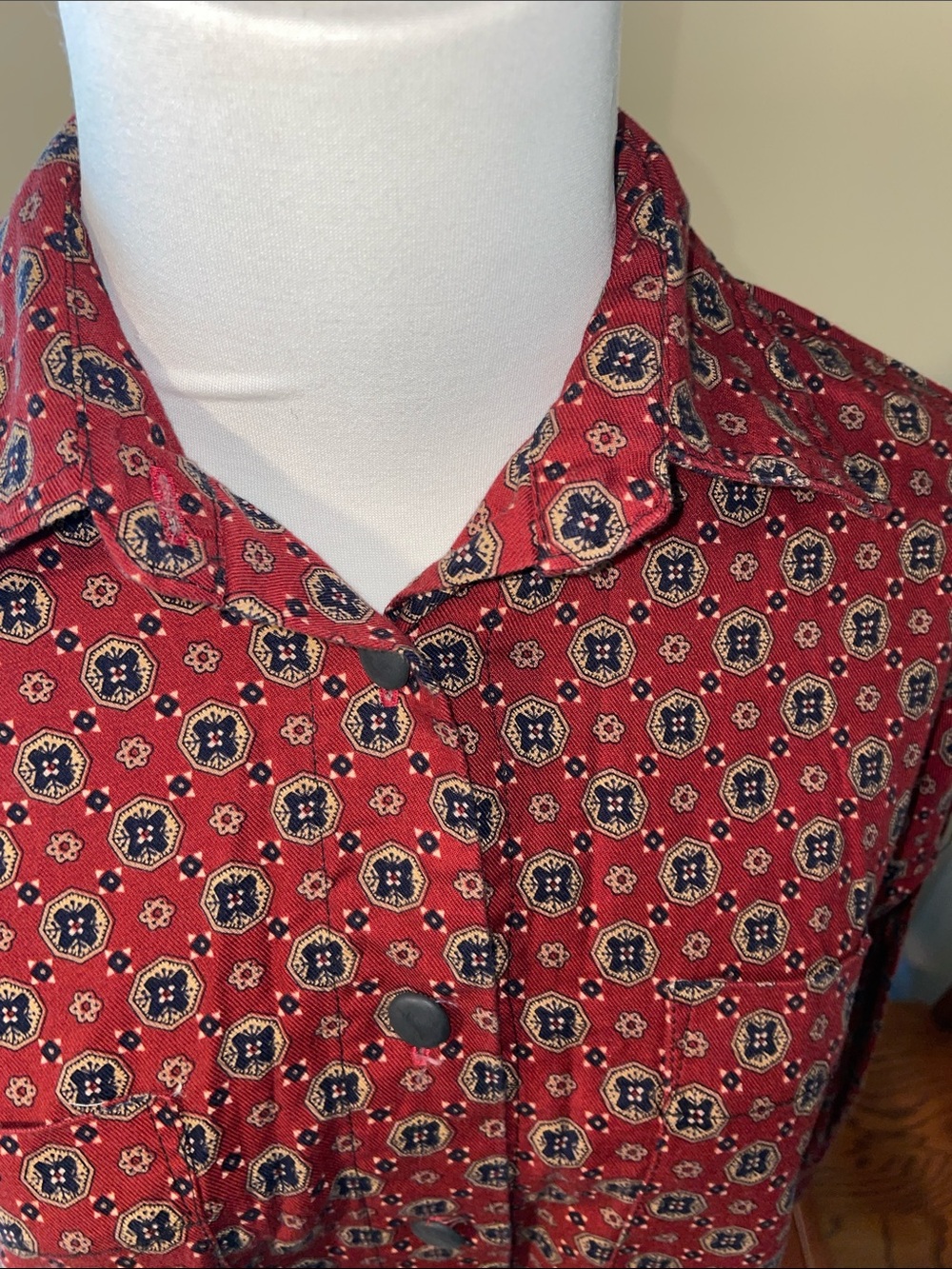 Homemade Red Patterned Button-Up Shirt - Picture 5 of 8